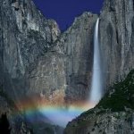 Arco-Íris Lunar no Yosemite Park