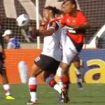 Ronaldinho Gaúcho Leva Chapéu Desconcertante Ronaldinho Gaúcho Leva Chapéu Desconcertante