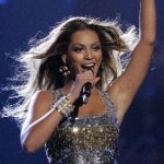 Nigeriano Paga 2 Milh�es de D�lares para Beyonc� Cantar no Casamento da Filha