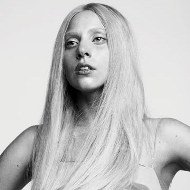 Lady Gaga Posa sem Maquiagem