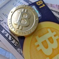 A Moeda Virtual Bitcoin Cresce e Busca Regulamentação