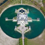 Arquiteto Constrói Castelo Fantástico na Flórida