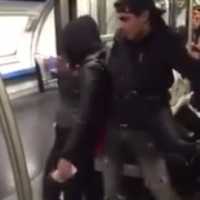 Como Dar um Bota Fora com Estilo em uma Pessoa Folgada no Metrô