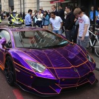 Lamborghini Aventador Roxo Espelhado é Visto em Londres