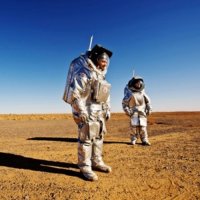 Imagens Impressionantes do Astronauta no Deserto