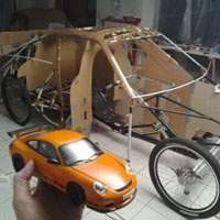 Artista Faz Réplica de Porsche 911 com Bicicleta
