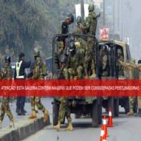 O Ataque à Escola Militar Paquistanesa em Fotos