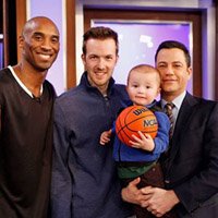 Bebê Disputa Cestas com Kobe Bryant e Shaquille O'Neal