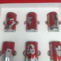 Latas de Coca Cola da Marvel