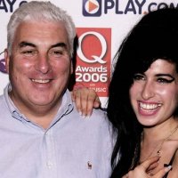 A Consciência Pesada do Pai da Amy Winehouse