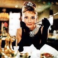 Audrey Hepburn é Eleita a Mulher Mais Bonita do Século 20