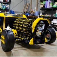 Carro Feito com 500 Mil Peças de Lego