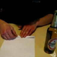 Como Abrir uma Garrafa de Cerveja com um Pedaço de Papel?