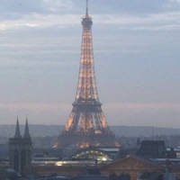 Drones Misteriosos Sobrevoam Paris
