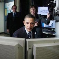 Barak Obama Anda Bisbilhotando os E-Mails dos Outros