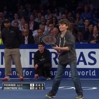 Esse Garoto Jogou Tênis Contra o Federer e o Surpreendeu