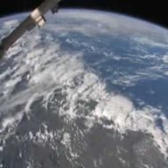 Astronauta Posta Vídeo no YouTube Direto do Espaço