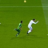 Futebol: Cristiano Ronaldo Mostra Como se 'cava' um Pênalti
