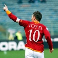 Roma Eterniza Camisa de Totti
