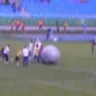 Bola de Futebol Gigante
