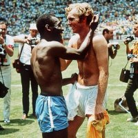 Pelé e Bobby Moore, o Encontro de Dois Gênios do Futebol