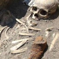 ArqueÃ³logos Encontram Supostos Esqueletos de Vampiros